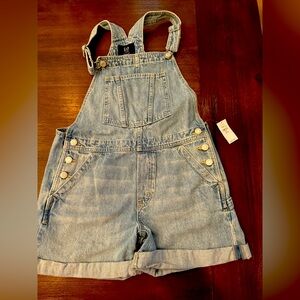 Gap new with tag denim short overalls. Sz 14-16.